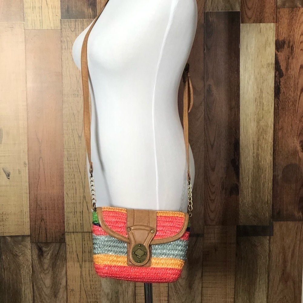 Vintage crossbody straw bag